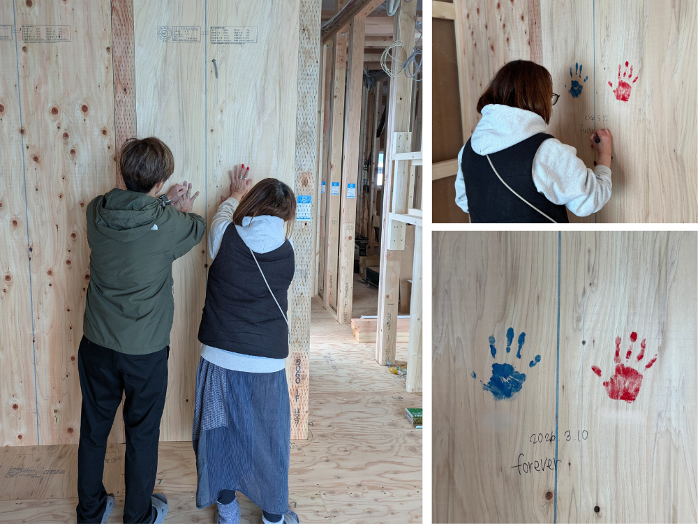 上棟の記念に手形つけ