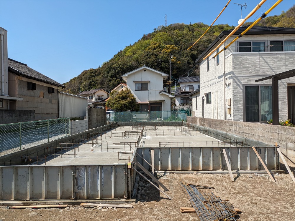 基礎工事進行中