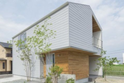 No.118 外観に遊び心を持たせた 吹き抜けのある家