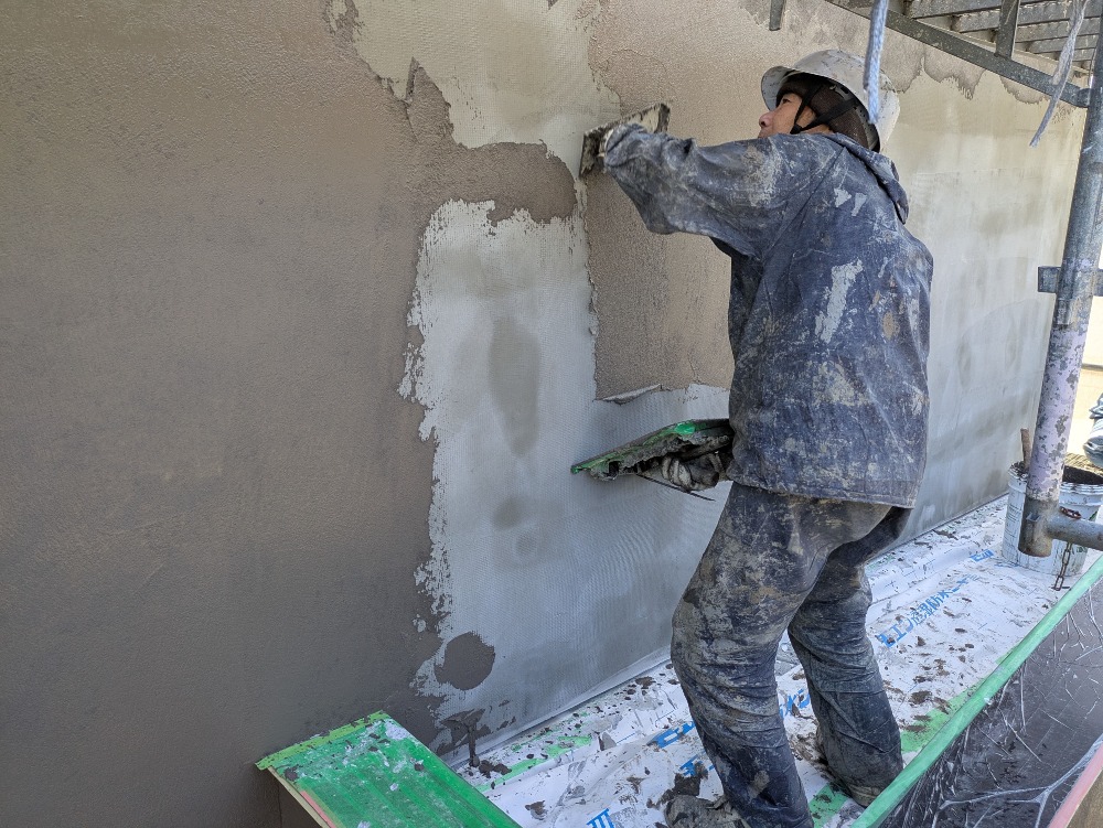 塗り壁施工中