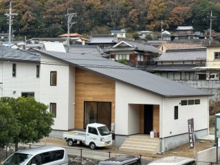 完成見学会「勾配天井の”超”開放感リビングのある平屋」in三原市中之町