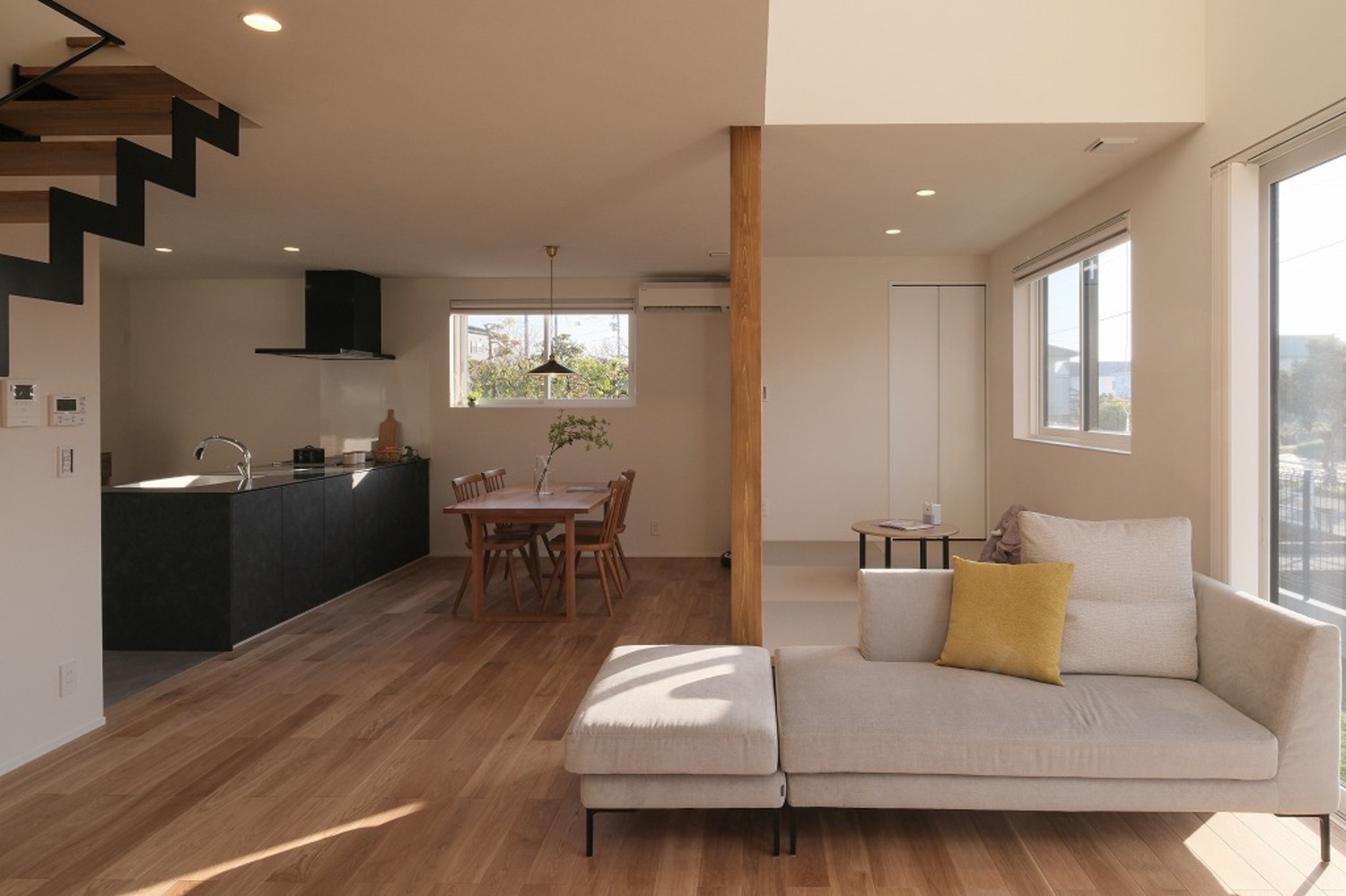 No.259 中庭と吹抜でカーテンレスな暮らし